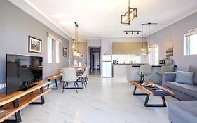 Oreon Suites - Usia